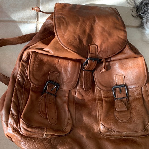 LEATHER BACKPACK - Picture 3 of 7